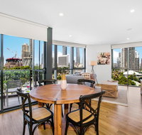 Coastal Apartment with Balcony Parking and Pool - Pubs and Clubs
