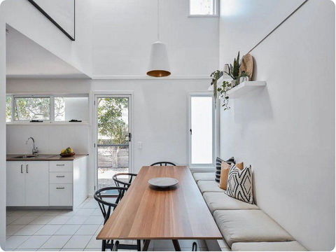 COCOMO VILLA - Pubs and Clubs 0