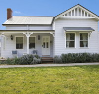 Collins Cottage - Pubs and Clubs