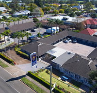 Colonial Terrace Motor Inn - Pubs and Clubs