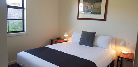 Comfort Hotel Olde Tudor - Pubs and Clubs 2