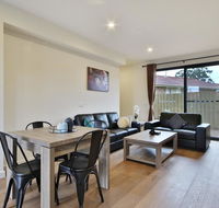 Comfort Inn  Apartments Dandenong - Pubs and Clubs