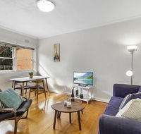 Comfy one-bedroom unit between city and airport - Go Out