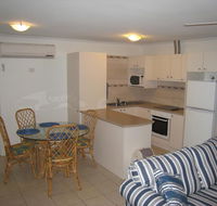 Como Apartments - Geraldton - Pubs and Clubs
