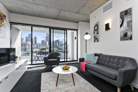 Complete Host Domain Apartments - Go Out 1