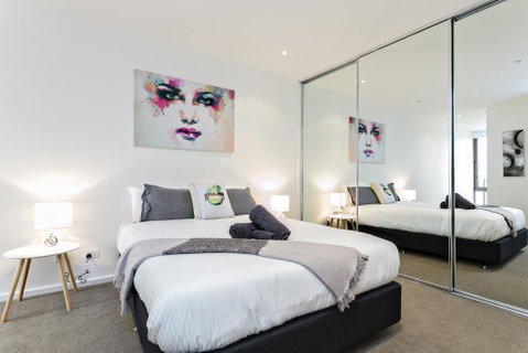 Complete Host Epic Apartments - Go Out 2