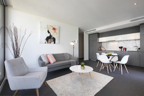 Complete Host Wrap Apartments - Go Out 0