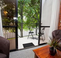 Connells Motel  Serviced Apartments - Pubs and Clubs