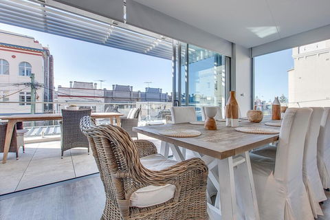 COOGEE BAY PENTHOUSE- L'Abode Accommodation - Pubs and Clubs 0