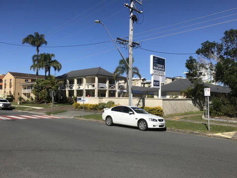 Cooks Endeavour Motor Inn - Go Out 1