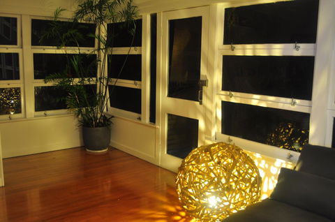 Cool Green Queenslander - Noosaville - Pubs and Clubs 3