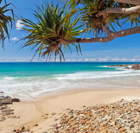 Coolum Classic Beach Shack - Pet Friendly - Pubs and Clubs