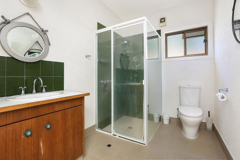 Coolum Retreat, Pet Friendly, Sunshine Coast Holiday House - Pubs and Clubs 2