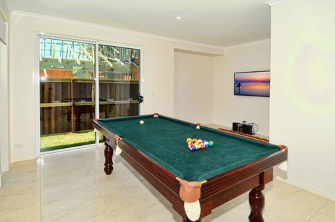 Coolum Street 41, Dicky Beach - Pubs and Clubs 1