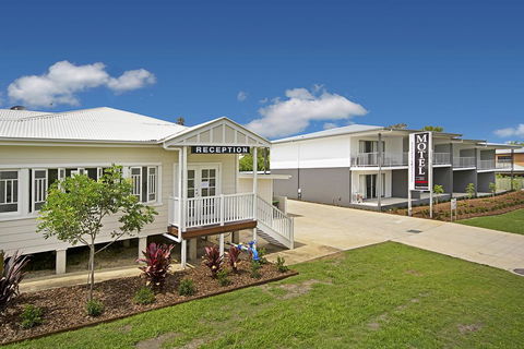 Cooroy Luxury Motel Apartments - Pubs and Clubs 1
