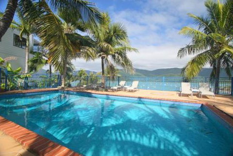 Coral Point Lodge - Go Out 0