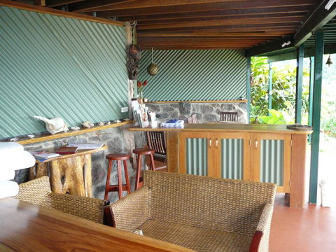 Coral Sea Views - Pubs and Clubs 3