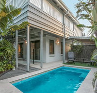 Cosy but Cool Sunshine Beach - Go Out