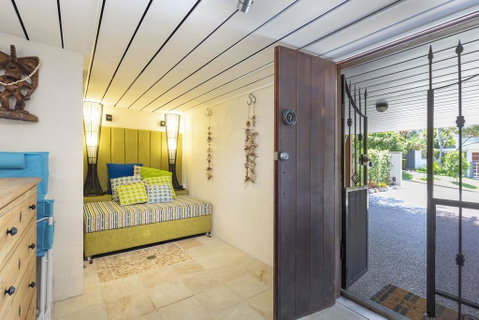 Cosy Hideaway, Sunshine Beach - Go Out 2