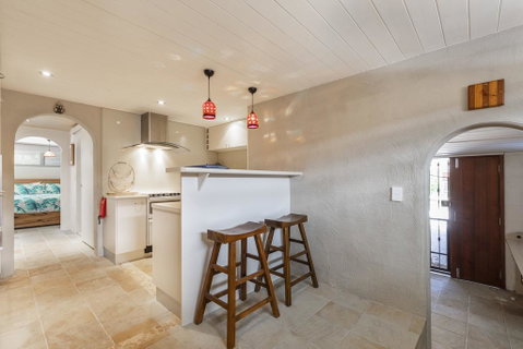 Cosy Hideaway, Sunshine Beach - Go Out 1