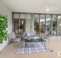 COTTON BEACH 85 - PRIVATE Mid Floor APARTMENT - Pubs and Clubs