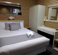 Country Home Motor Inn - Pubs and Clubs