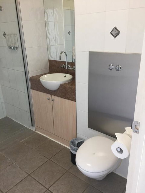 Country Roads Motor Inn Dysart - Go Out 2