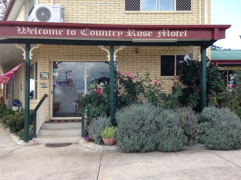 Country Rose Motel Warwick - Go Out 1