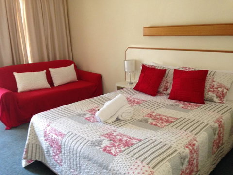 Country Rose Motel Warwick - Go Out 3