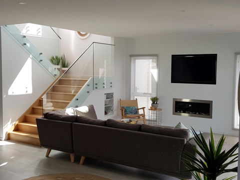 Cove Place Retreat - Luxury Accommodation Phillip Island - Go Out 2