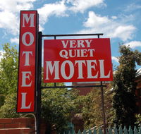 Cowra Crest Motel - Pubs and Clubs