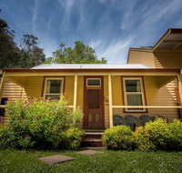 Creek Cottage - Pubs and Clubs