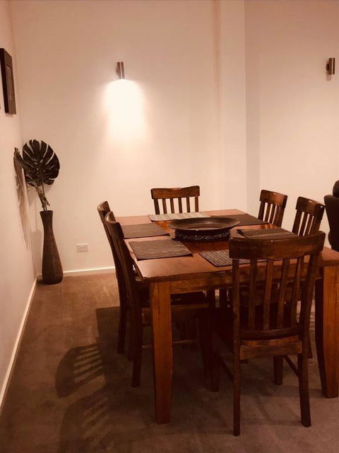 Creekside Apartment - Pubs and Clubs 3