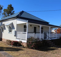 Creekview Cottage - 70 Lock Street - Pubs and Clubs