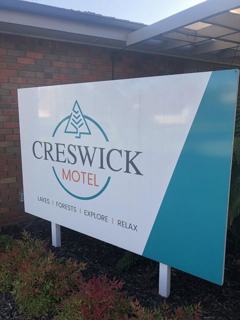 Creswick Motel - Pubs and Clubs 2