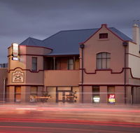 Cross Keys Hotel - Pubs and Clubs