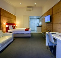 Crossroads Ecomotel - Pubs and Clubs