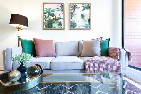 CROWN JEWEL - Hosted By: L'Abode Accommodation - Pubs and Clubs 2