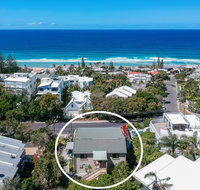 Crystal Shores Sunshine Beach - Go Out
