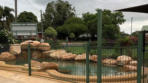 Curtain Fig Motel - Pubs and Clubs 1