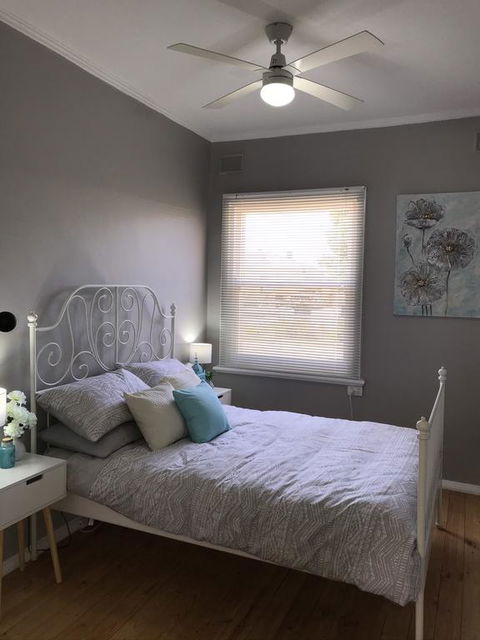 Cute And Cosy II - Events, Workers, Getaways. - Go Out 1