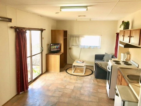 Cute Private Studio Flat With AIRCON! - Pubs and Clubs 2
