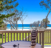 Cypress Beachfront - Pubs and Clubs