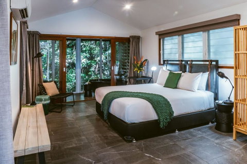 Daintree Ecolodge - Pubs and Clubs 1