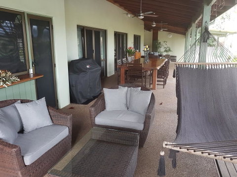 Daintree Village Bed And Breakfast - Pubs and Clubs 3