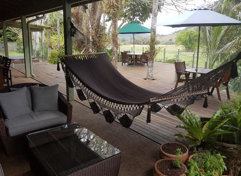 Daintree Village Bed And Breakfast - Pubs and Clubs 1