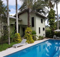 Daintree Village Bed and Breakfast - Pubs and Clubs