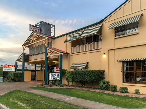 Dalby Homestead Motel - Pubs and Clubs 0