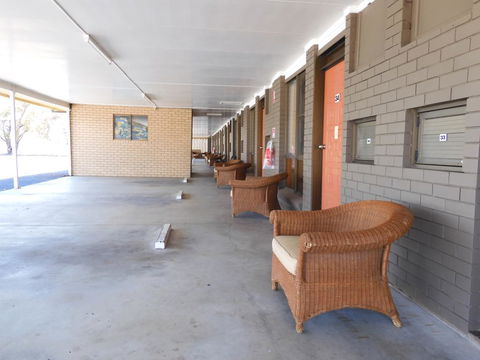 Dalby Parkview Motel - Pubs and Clubs 3