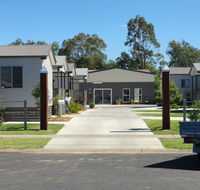 Dalby Tourist Park - Pubs and Clubs